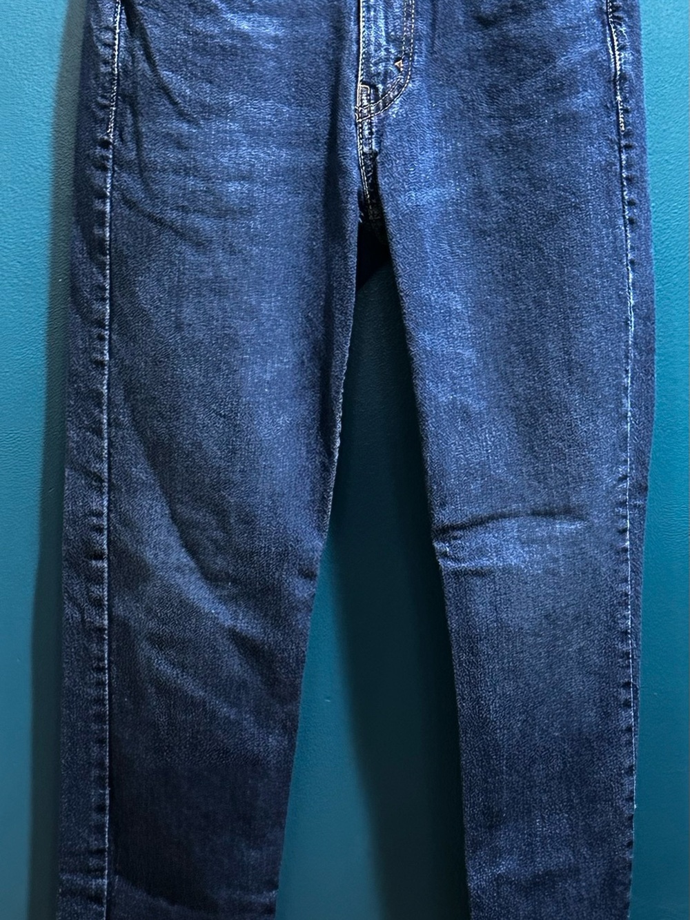 Levi's Men's 514 Straight Jeans in Medium Wash 28W 30L